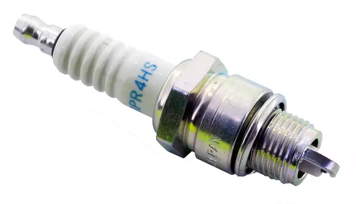 NGK sparkplug BPR4HS - Sytytystulpat ja liittimet - 13-7823 - 1