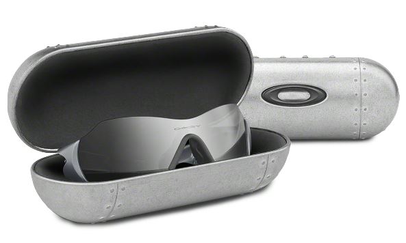 *Oakley Sunglass Case LARGE METAL VAULT - Aurinkolasit - 672-07-255 - 1