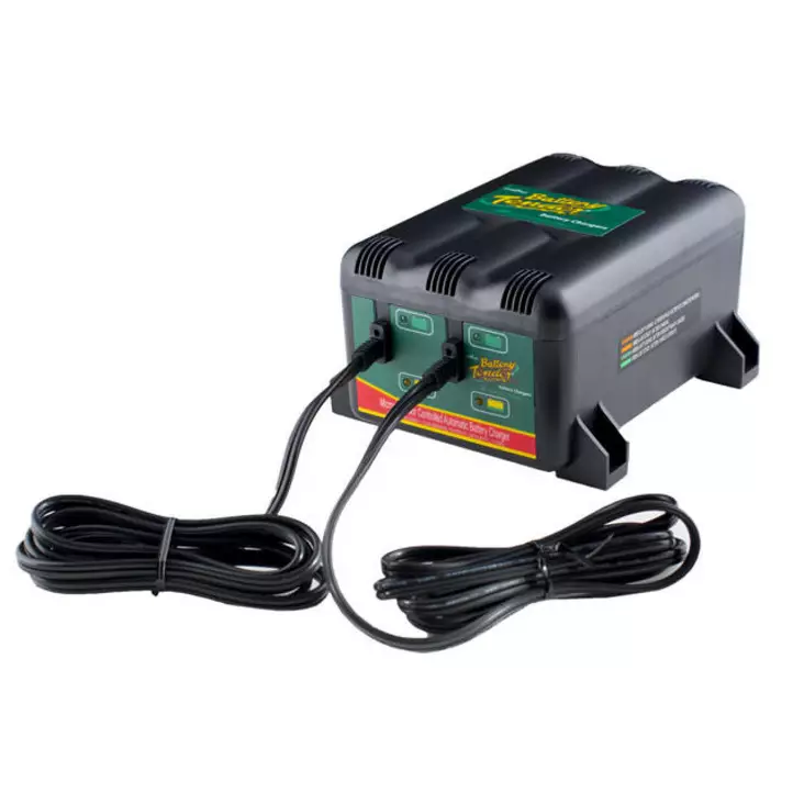 Battery Tender latausasema 12V 1.25A 2:lle akulle - Akkulaturit ja tarvikkeet - 141-022-0165 - 1