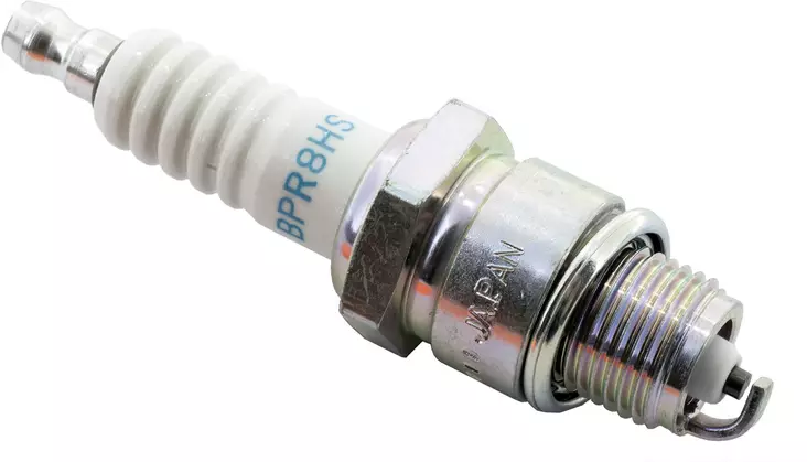 NGK sparkplug BPR8HS - Sytytystulpat ja liittimet - 13-3725 - 1