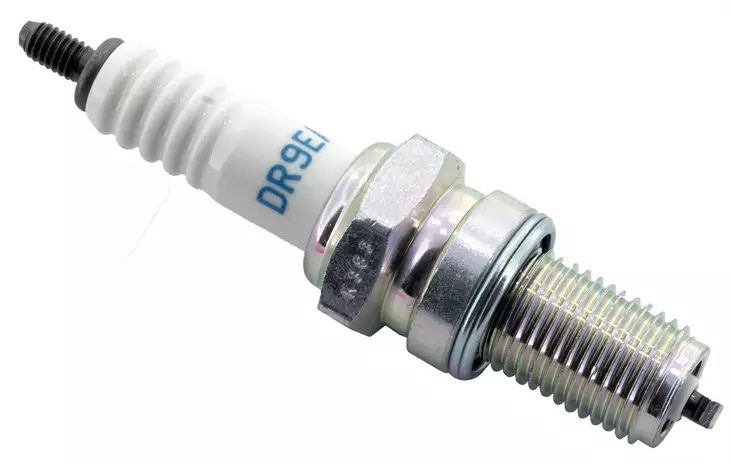 NGK sparkplug DR9EA - Sytytystulpat ja liittimet - 13-3437 - 1