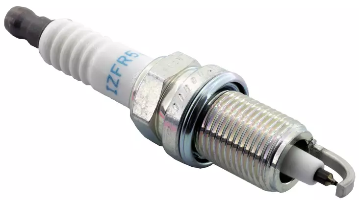 NGK sparkplug IZFR5J - Sytytystulpat ja liittimet - 13-5899 - 1